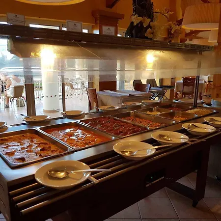 Club House Cvl 4*