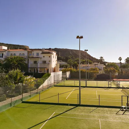 Club House Cvl Hotel 4*