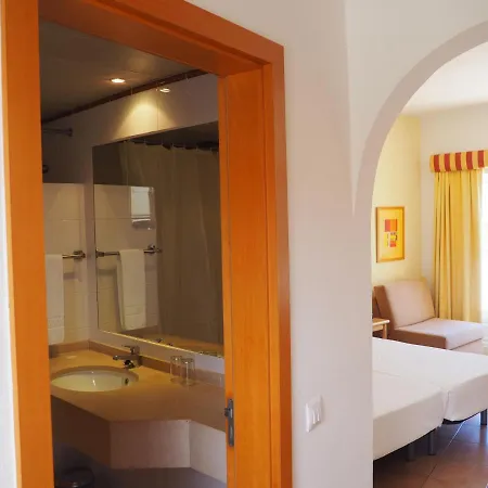 Club House Cvl Hotel