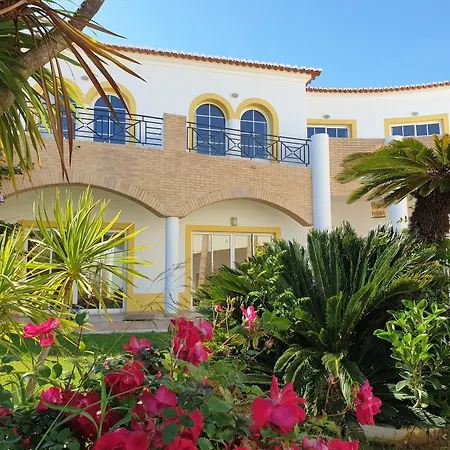 Club House Cvl 4*