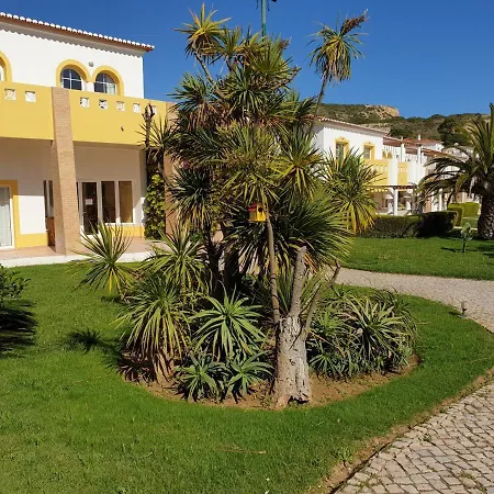 Club House Cvl Hotel 4*