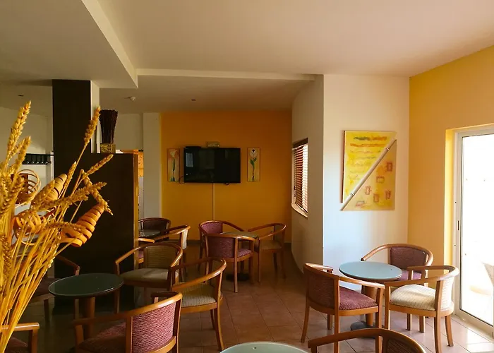 מלון Club House Cvl 4*