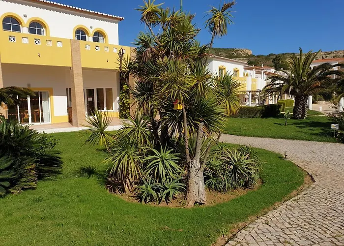 Club House Cvl Hotel 4*