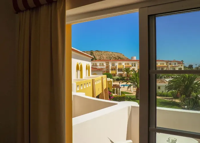 Club House Cvl Hotel 4*