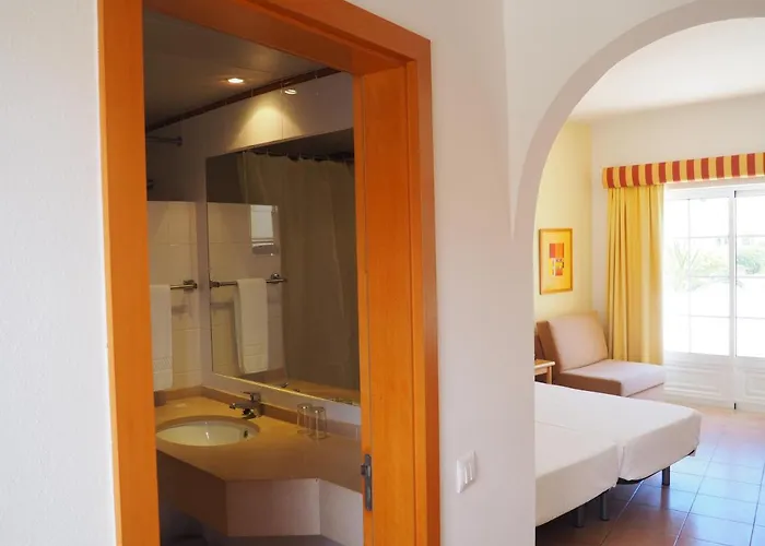 Club House Cvl Hotel