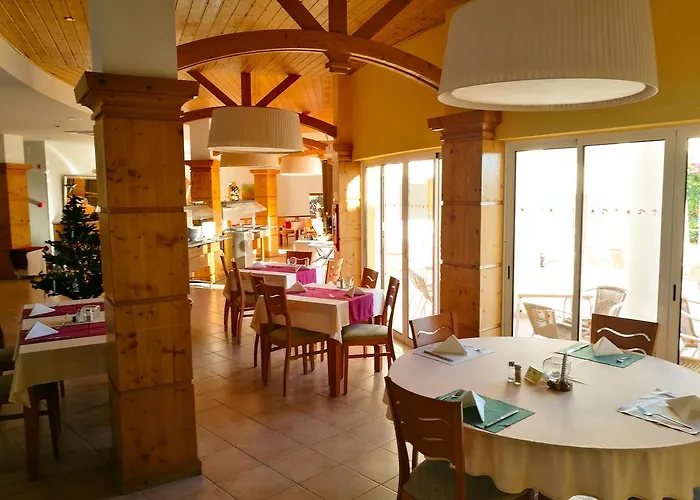 Club House Cvl Hotel